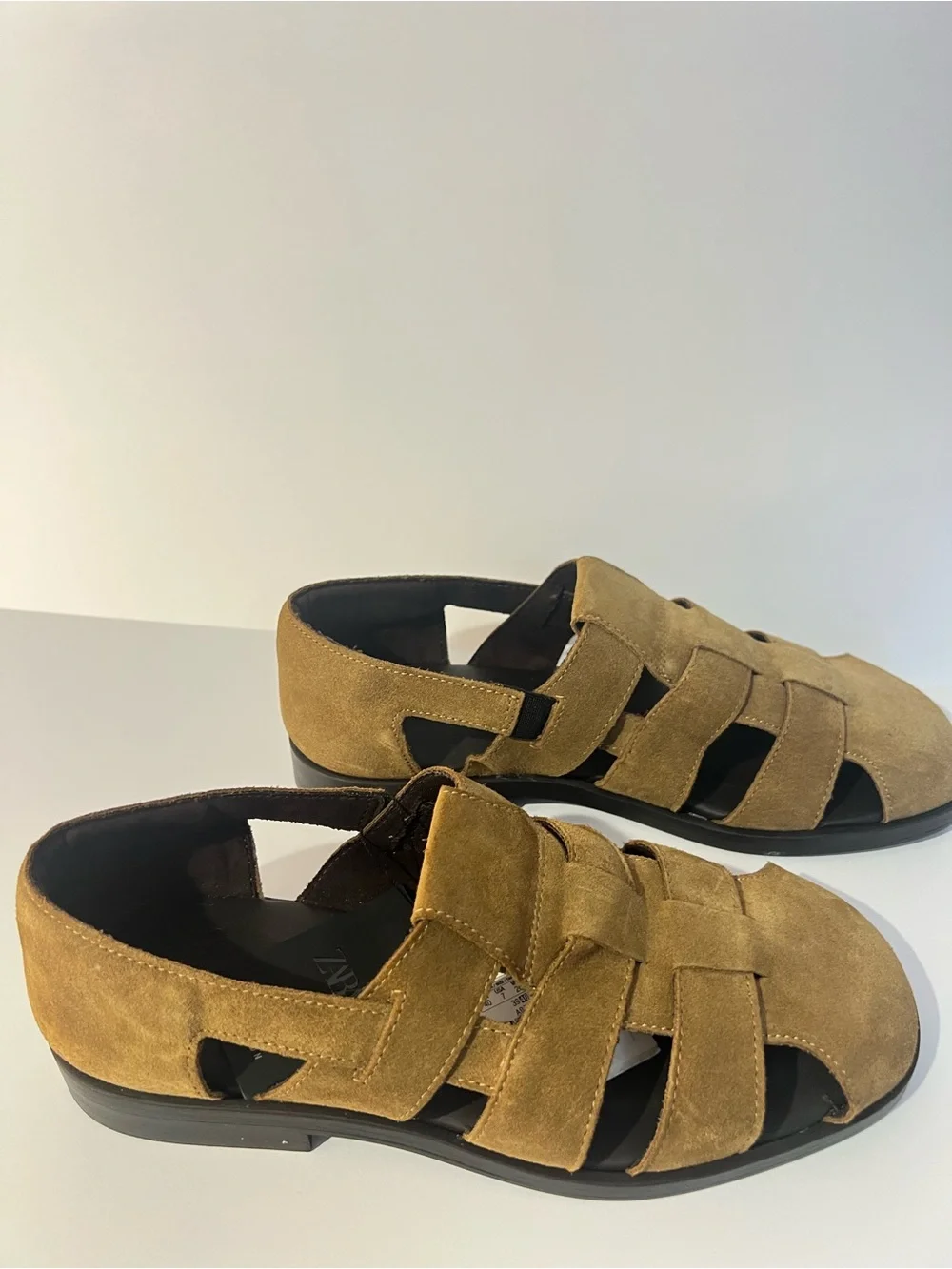 ZARA Men's / Boys Suede Fisherman Sandals in Tan / Brown. 7 (40)